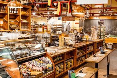 Front counter at Kohnen’s Country Bakery, Tehachapi, CA